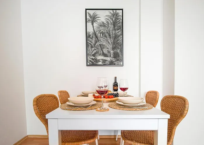 Modern~5*location~home Office~netflix~free Parking *